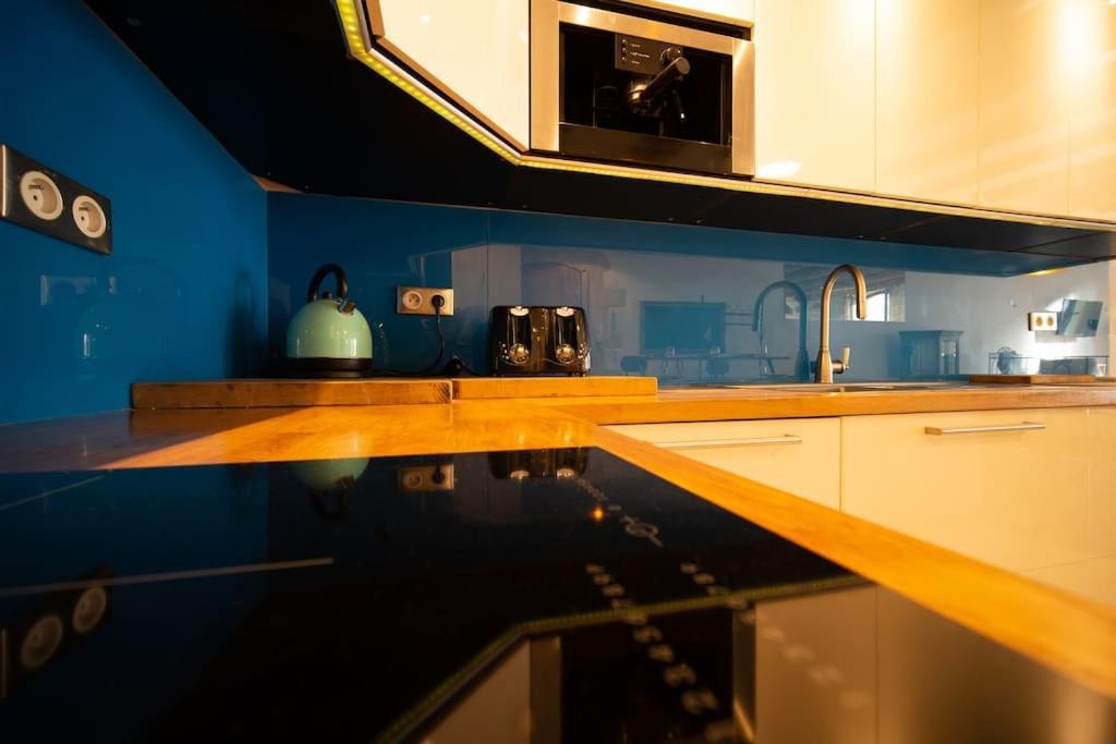 Air-Conditioned Loft In The Heart Of The Old Port Marseille Luaran gambar